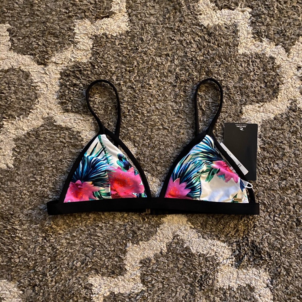 NWT ripcurl top